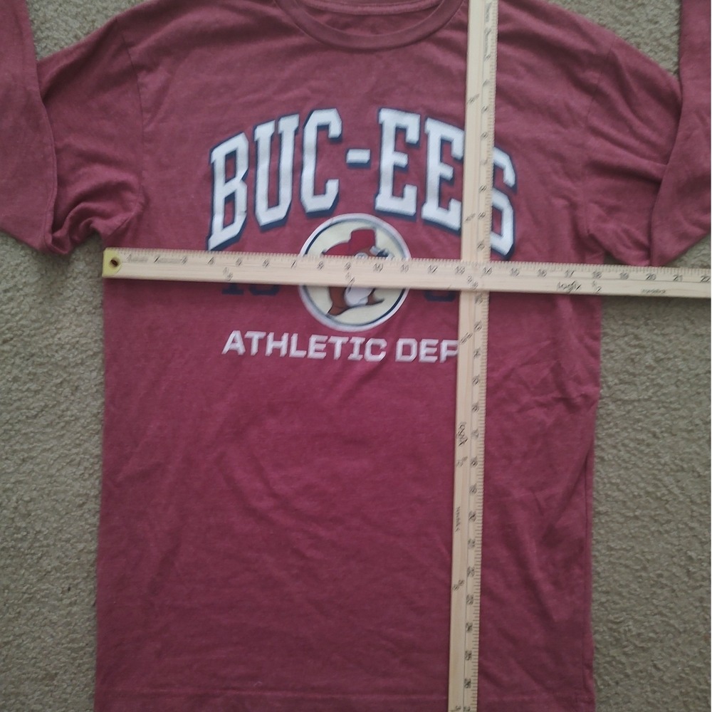 Buc-ees Athletic Dept Long‎ Sleeve T-Shirt Red Heather Graphic Print Size Medium